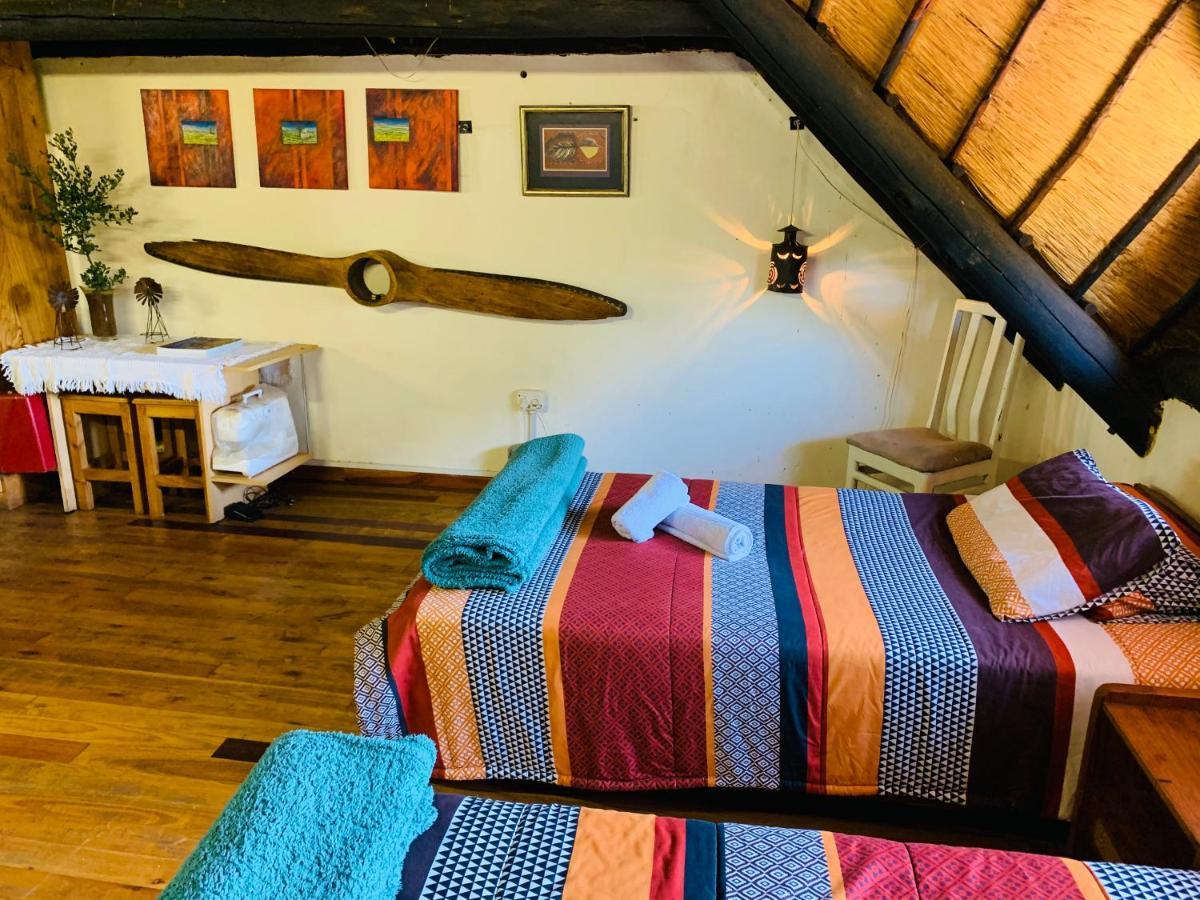 OppiPlasie Guest House Brits Extérieur photo